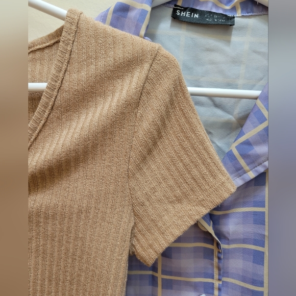 SHEIN BUNDLE! Button Down Crop Tops - Picture 11 of 16